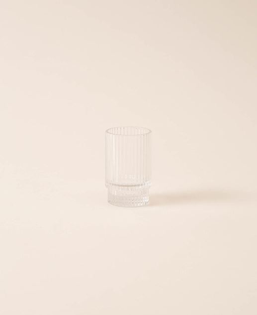 Bild von Teelicht-Glas mit Rillen